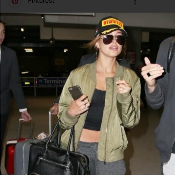 Saint Laurent Classic 11 Aviator Sunglasses - Picture 7 of 9